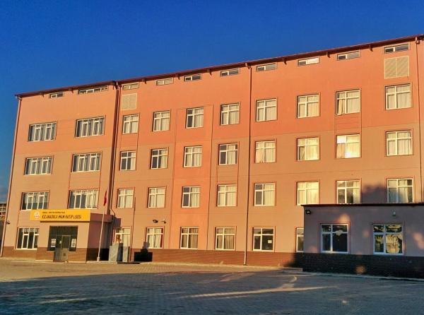 Mustafakemalpaşa Kız Anadolu İmam Hatip Lisesi Fotoğrafı